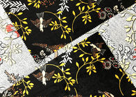 Tessuto del velluto del poliestere tricottato filo di ordito/tessuto velluto modellato fiori degli uccelli